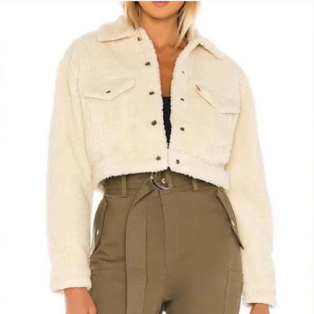 Levi’s Women’s Cropped Cream Sherpa Jacket